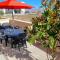 Apartment mit Meerblick, 50 Meter vom Sandstrand - Nin
