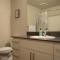 Capitol Hill Modern Studio with Free Parking!