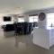 Stylish Open Plan Retreat