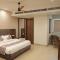 ACR Luxury Hotel