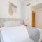 3 Bedroom Family Apartment with Partial Burj Khalifa Views at Top Floor 175BC-3