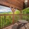 Firefly Lodge Private Log Cabin with Mountain Views!