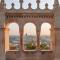 Charming Castle View Suite With Giant Balcony - بودابست