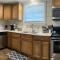 Comfortable Cottage on the Blue Mile - Close to GSU!