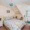 Cosy 2 Bedroom Apartment near Seafront
