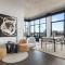 Fulbrix Bright Designer Apartments with West Loop Views - Чикаго