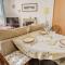 2 Bed in Bakewell 46032
