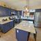 Red Rock Run - Luxury 6 BR Secluded Home with Hot Tub & Linens