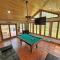 Red Rock Run - Luxury 6 BR Secluded Home with Hot Tub & Linens