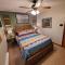 Red Rock Run - Luxury 6 BR Secluded Home with Hot Tub & Linens