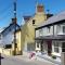 Cilrhiw, Seaside Stone Cottage in Llangrannog - Llangrannog