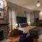 Intimate Library Studio - Minutes to Forsyth Park - Savannah