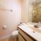 Oceanview Penthouse Deluxe - Sleeps 6 206