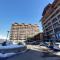 Studio skis aux pieds proche centre, balcon, parking, animaux admis - FR-1-514-33