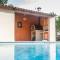 Propriete de 2 chambres avec piscine partagee terrasse et wifi a Saint Saturnin les Apt - Croagnes