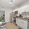 Modern & Spacious 3BR Apt with In-Unit Laundry - Bstone 2 - شيكاغو