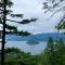 Shuswap, Sun Filled, Pet Friendly, Beach Cottage & Suite - Blind Bay