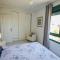 Luxury 2 bed, 2 bath apartment with sea view, central heating and new bathrooms.