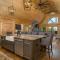Mountain Crest Pet-friendly Log Cabin with Mountain Views!