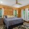 Mountain Crest Pet-friendly Log Cabin with Mountain Views!