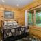 Mountain Crest Pet-friendly Log Cabin with Mountain Views! - Marion