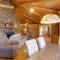 Family-Friendly Riverfront Manor on the Little Red