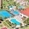 Lazy Palm 4 Pools Short Walk To Beach! Sleeps 5!