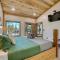 Broken Bow Cabin with Hot Tub, Pool Table and Fire Pit - Broken Bow