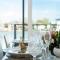 Lakeside property with spa on a nature reserve Bryony HM35