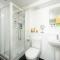 Lakeside property with spa on a nature reserve Bryony HM35