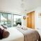 Lakeside property with spa on a nature reserve Bryony HM35 - 萨默福德凯恩斯