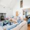 Lakeside property with spa access on a nature reserve Kingfisher Lodge CW80