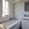 Charming 3-Bedroom Terrace in the Heart of Glebe