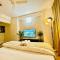 Celestial Chic Suite With Swimming Pool - Lucknow