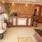 The Woodlands Residency- Unmarried and stag groups not allowed - 乌提