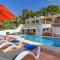 Casa Patricia by Aguilarent