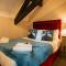 Newly Renovated 4 bed in Tarvin, Near Chester - Sleeps up to 15 - Tarvin