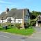 Stunning 5-Bed Cabin in Ashton Under Hill