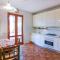 4 Bedroom Lovely Home In Pietrasanta