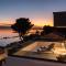 Beachfront Villa Ines with Pool - 卡什泰拉