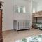 Historic lakeside villa, up to 20 guests - ski, boat