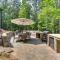 Lake Arrowhead Home w Hot Tub & Screened Porch - Waleska