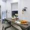 3-2 NEW Prime E Village Private outdoor!