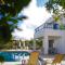 Azzurro Holiday Villas
