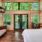 Rivers Edge Treehouses - روبينسفيل
