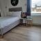 Beckenham- Stunning Double Bedroom With En-suite in SHARED APARTMENT - Elmers End