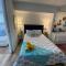 KASA Ocean Breeze BEACHFRONT CONDO POOL