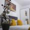 ETIHCITY - 3 Bedroom Semi - Free Parking near Etihad Stadium, Tourist attractions, Manchester City Centre, Transport and Motorway Links next to McDonalds - Sky n Netflix