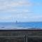 Beachfront 3-bedroom with Robben Island views - 开普敦