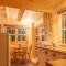 Family friendly sunny Log Cabin - Wimborne Minster